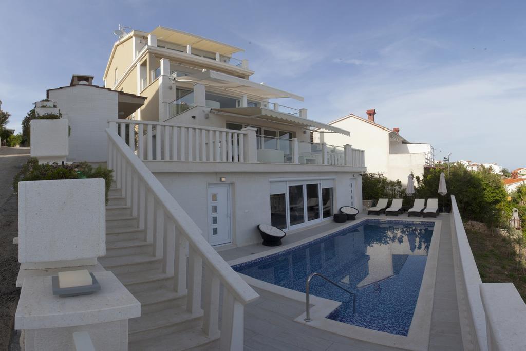 Apartments Villa Anamaria تروغير المظهر الخارجي الصورة